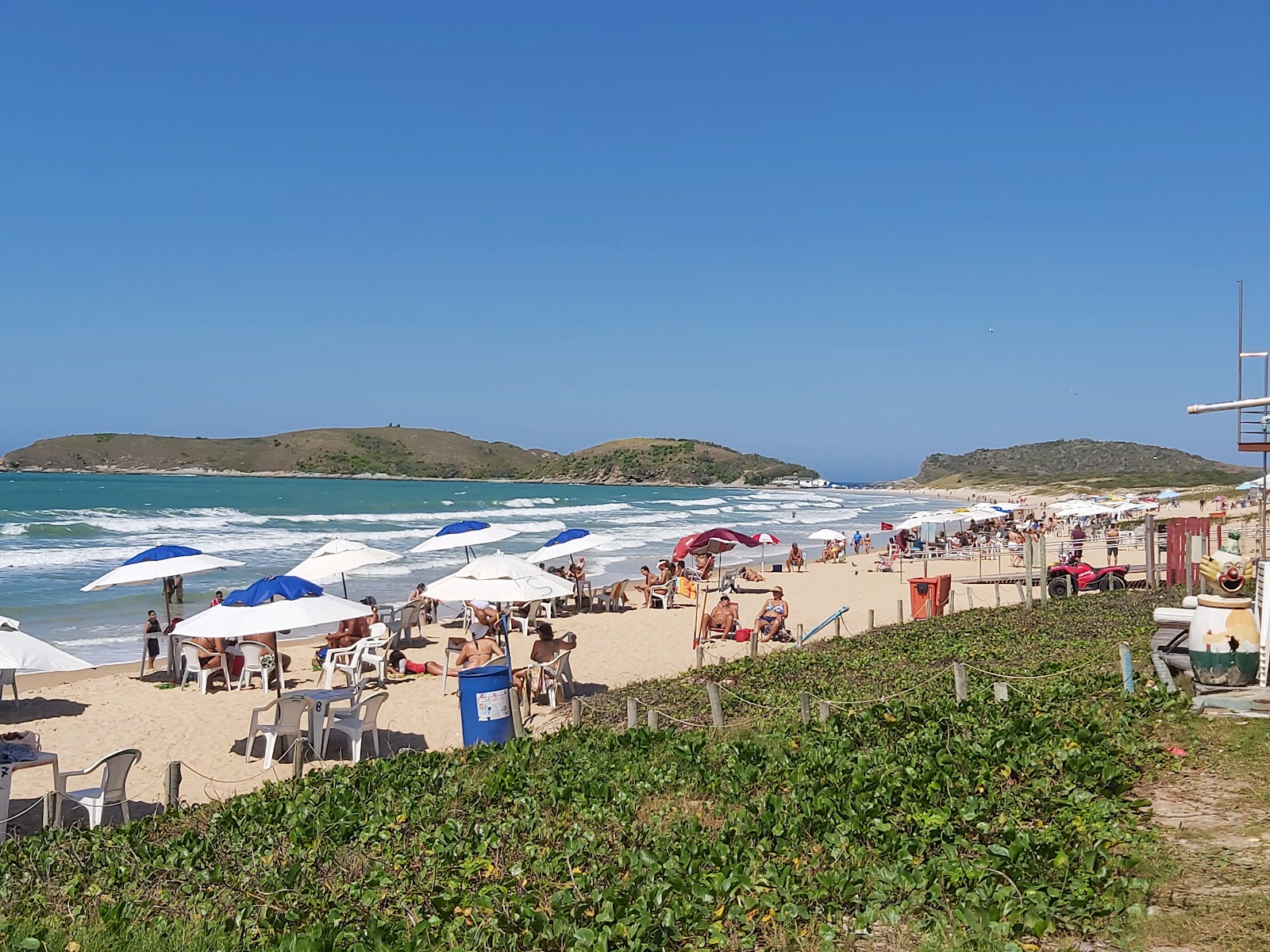 Foto de Praia Pero con agua cristalina superficie