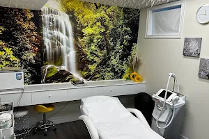 The White Room Beauty Spa image