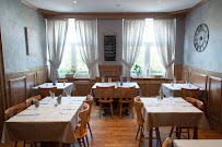 Atmosphère du Restaurant de spécialités alsaciennes Bim Buewele à Drusenheim - n°16