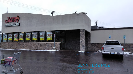 Meat Wholesaler «Town & Country Supermarket», reviews and photos, 1824 Portage Street, Kalamazoo, MI 49001, USA