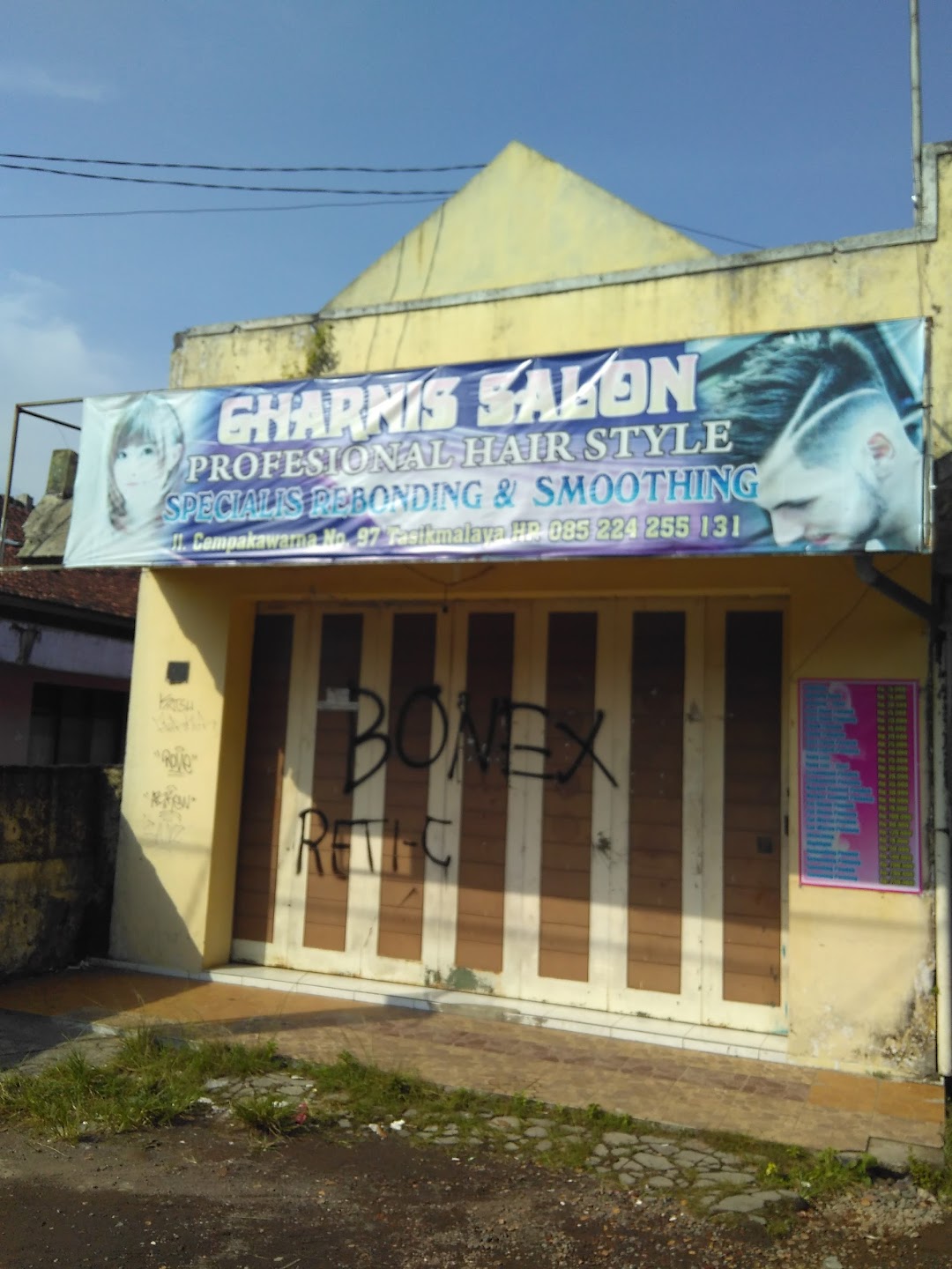 Gharnis Salon