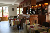 Atmosphère du Restaurant français Hôtel restaurant la Poularde à Louhans - n°4