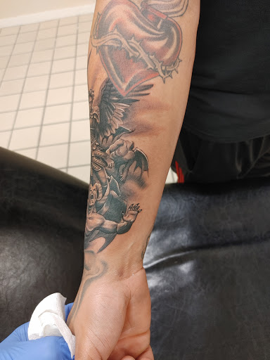 Explore knot tattoo ideas, creative tattoo ideas in Hereford, available at Slow Pain Tattoo Body Art Studio