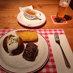 Photo n°3 de l'avis de Fliesenlegermeister.i fait le 28/03/2023 à 05:16 sur le  BLOCK HOUSE Düsseldorf am Haupbahnhof à Düsseldorf