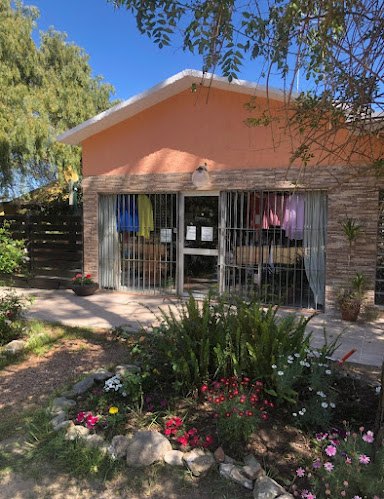 Tienda y Peluquería Adriana - Tienda