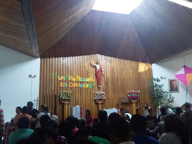 Iglesia Católica Cristo Resucitado - Quito Sur - Iglesia