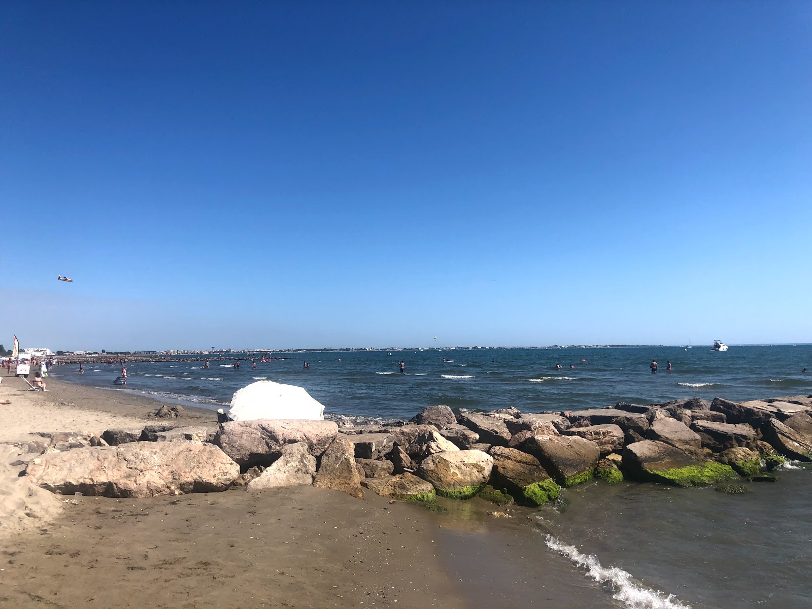 Plage du Boucanet'in fotoğrafı ve yerleşim