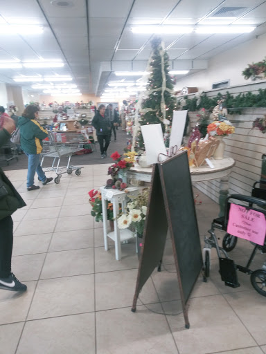 Thrift Store «New 2 You», reviews and photos, 18230 Torrence Ave, Lansing, IL 60438, USA