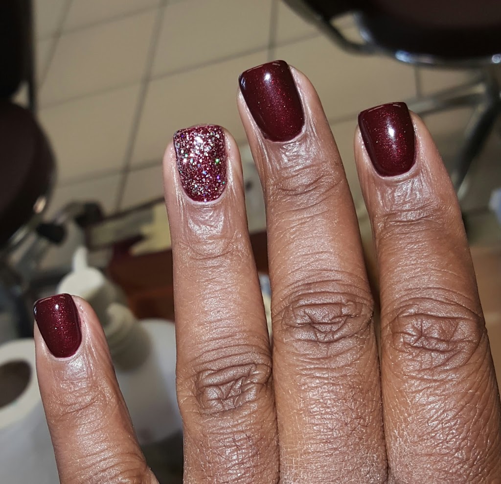 Focus Nail Salon Indianapolis, IN 46220 Services and Reviews