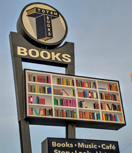 Book Store «Totem Books», reviews and photos, 620 W Court St, Flint, MI 48503, USA