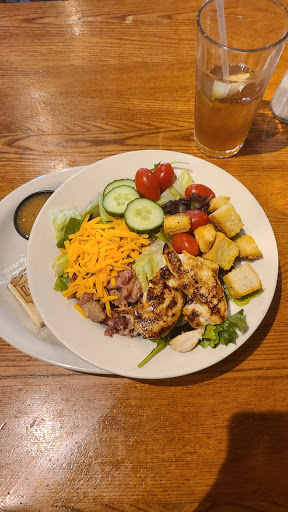 American Restaurant «Cracker Barrel Old Country Store», reviews and photos, 2371 E Aurora Rd, Twinsburg, OH 44087, USA