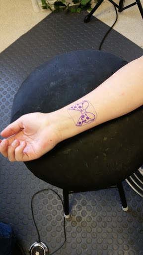 Tattoo Shop «Screamin Demon Tattoo», reviews and photos, 10509 Lincoln Trail # A, Fairview Heights, IL 62208, USA