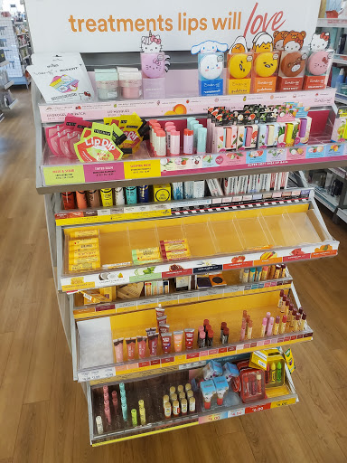 Hair Salon «Ulta Beauty», reviews and photos, 105 West Bridge St, Homestead, PA 15160, USA