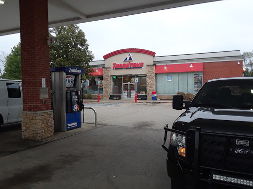 Gas Station «Thorntons», reviews and photos, 768 E Main St, Hendersonville, TN 37075, USA