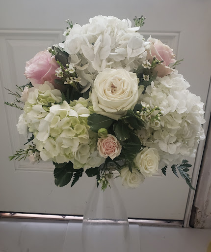 Florist «Dino Designs of Baltimore», reviews and photos, 330 N Charles St, Baltimore, MD 21201, USA