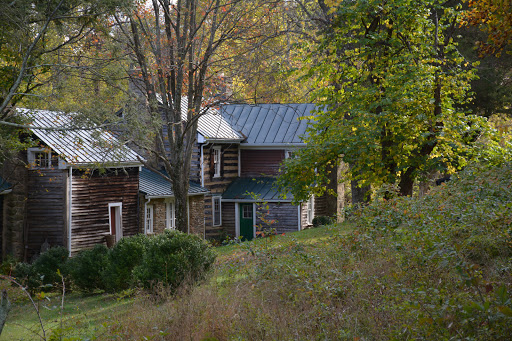 Real Estate Agency «United Country Piedmont Real Estate», reviews and photos, 7608 Lakota Rd, Remington, VA 22734, USA