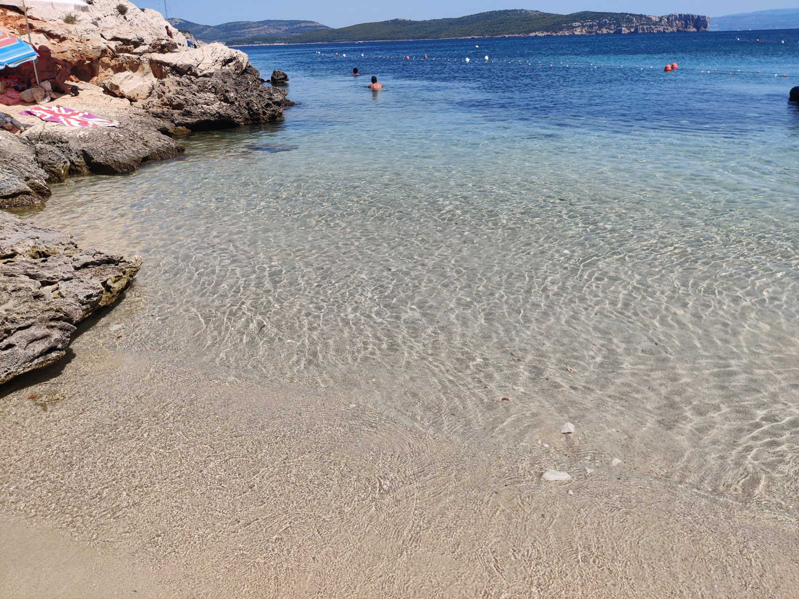 Foto di Spiaggia Cumpoltittu e il suo bellissimo paesaggio