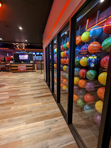 Bowling Alley «Bowlero Buffalo Grove», reviews and photos, 350 McHenry Rd, Buffalo Grove, IL 60089, USA