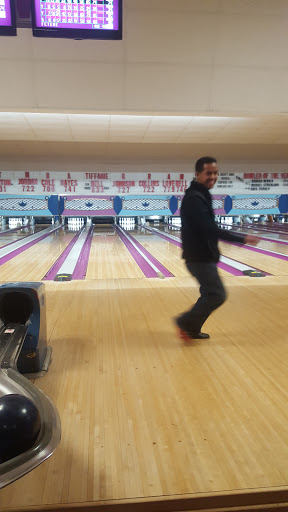 Bowling Alley «Parkland Bowl», reviews and photos, 5700 Silver Hill Rd, District Heights, MD 20747, USA