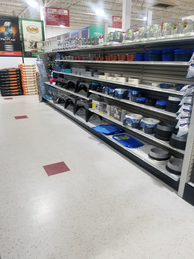 Pet Supply Store «Pet Quarters», reviews and photos, 486 Payne Rd, Scarborough, ME 04074, USA