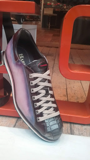 Shoe Store «Blue Sole Shoes», reviews and photos, 1805 Chestnut St # 1, Philadelphia, PA 19103, USA