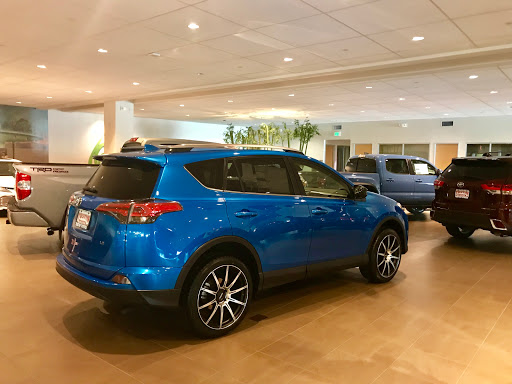 Toyota Dealer «Tustin Toyota», reviews and photos, 36 Auto Center Dr, Tustin, CA 92782, USA