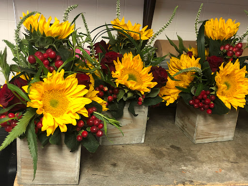 Florist «Yelm Floral- $10.00 (online coupon only)», reviews and photos, 202 W Yelm Ave, Yelm, WA 98597, USA