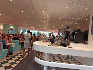 Photo n°32 de Holly's Diner à Laval ()