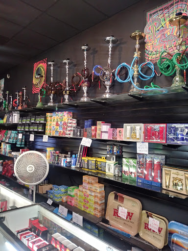 Tobacco Shop «Relax Smoke Shop», reviews and photos, 6 W 39th St, Kansas City, MO 64111, USA