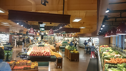 Gourmet Grocery Store «Metropolitan Market», reviews and photos, 2320 42nd Ave SW, Seattle, WA 98116, USA