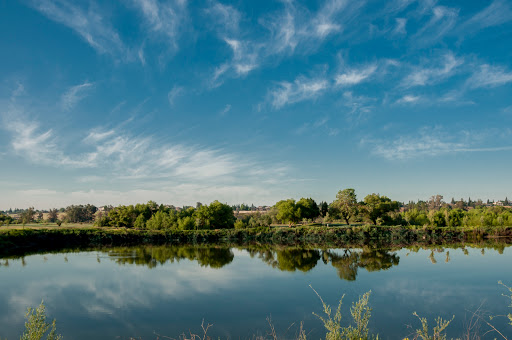 Golf Course «Bluff Pointe Golf Course and Learning Center», reviews and photos, 8225 N Milburn Ave, Fresno, CA 93722, USA