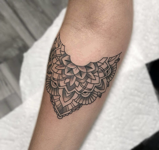 Explore sza tattoo ideas, creative tattoo ideas in Miami, available at Inkaholik Tattoos
