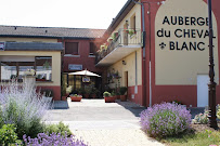 Extérieur du Restaurant Logis Auberge du Cheval Blanc à Chamouilley - n°6