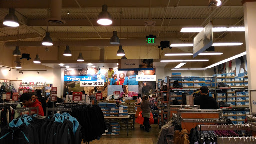 Sportswear Store «Columbia Sportswear Outlet Store», reviews and photos, 100 Citadel Dr #636, Commerce, CA 90040, USA