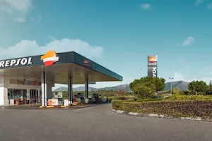 Estación de Servicio Repsol image