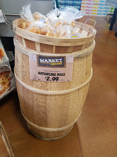 Grocery Store «Fresh Thyme Farmers Market - Kenosha», reviews and photos, 7100 Green Bay Rd, Kenosha, WI 53142, USA