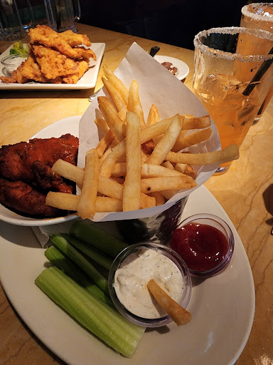 Restaurant «The Cheesecake Factory», reviews and photos, 71 Isham Rd, West Hartford, CT 06107, USA