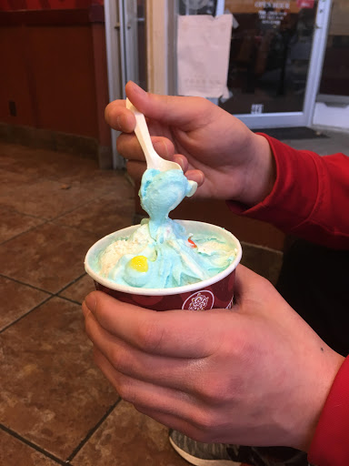 Ice Cream Shop «Cold Stone Creamery», reviews and photos, 441 Broadway, Westwood, NJ 07675, USA