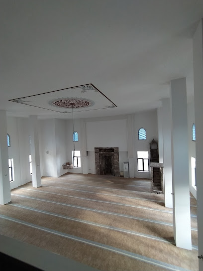 Ahmed Ziyaüddin Gümüşhanevi Camii