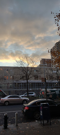 Classic Laundry - Photo 5 - Car repair in New York, NY, Bronx