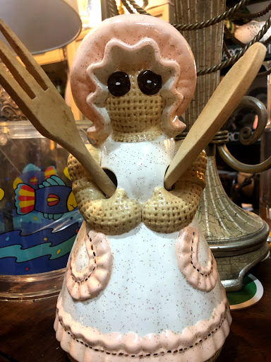 Thrift Store «OddBalls Nifty Thrift», reviews and photos, 530 NE 13th St, Fort Lauderdale, FL 33304, USA