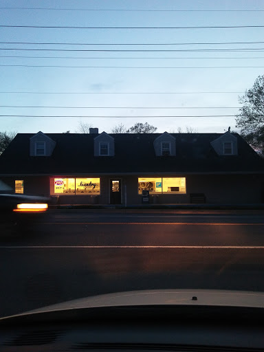 Laundromat «The Laundry Room (Open 24/7)», reviews and photos, 13628 Pennsylvania Ave, Hagerstown, MD 21742, USA