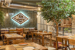 Restaurante La Chancha y los 20 image