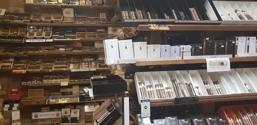 Tobacco Shop «Palm Desert Tobacco», reviews and photos, 73-580 El Paseo D, Palm Desert, CA 92260, USA