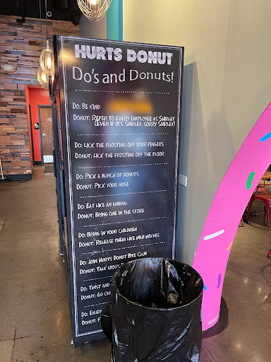 Donut Shop «Hurts Donut», reviews and photos, 1111 E Republic Rd #164, Springfield, MO 65807, USA