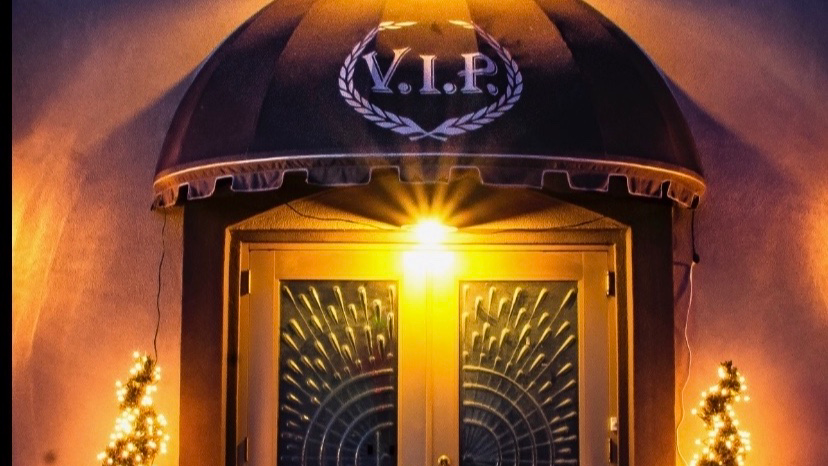 V.I.P. Salon & Spa 48193