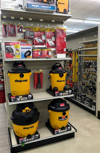 Hardware Store «Hometown Hardware Waynesville», reviews and photos, 219 Waynesville Plaza, Waynesville, NC 28786, USA