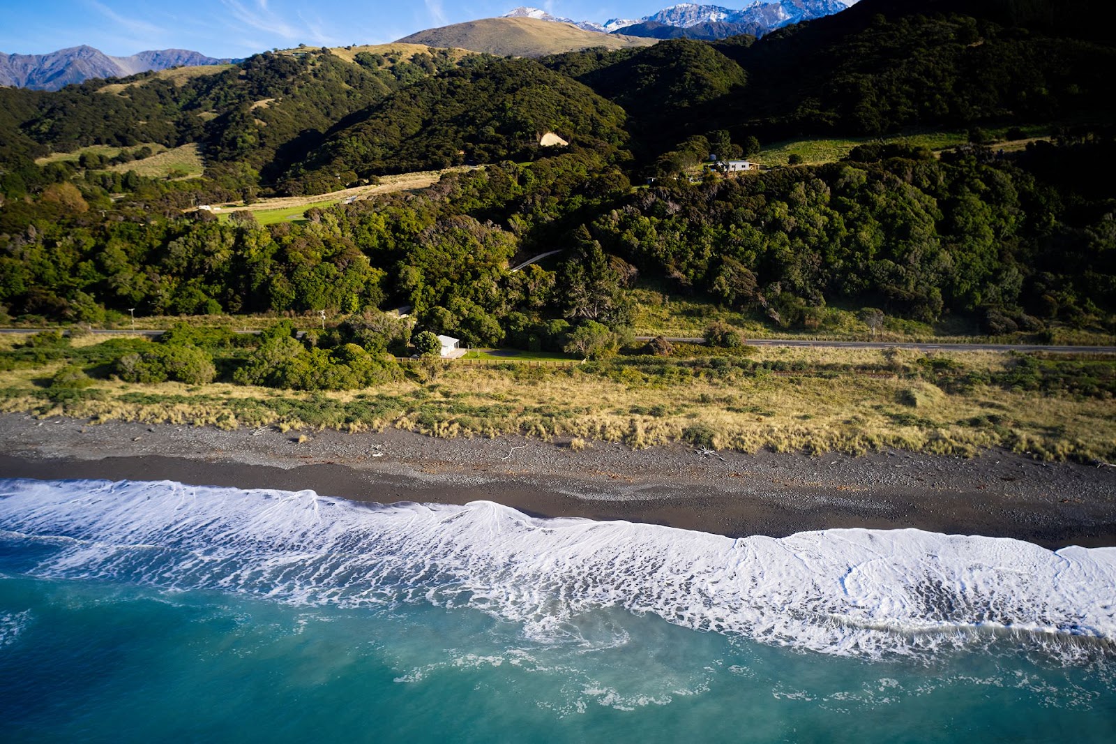 Half Moon Bay Beach'in fotoğrafı ve yerleşim