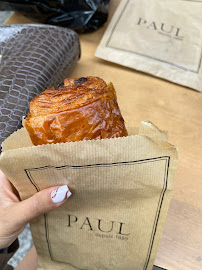 Croissant du Restaurant servant le petit-déjeuner PAUL à Paris - n°4