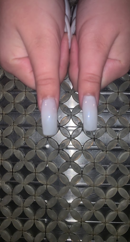 Lux Spa & Nails 49938